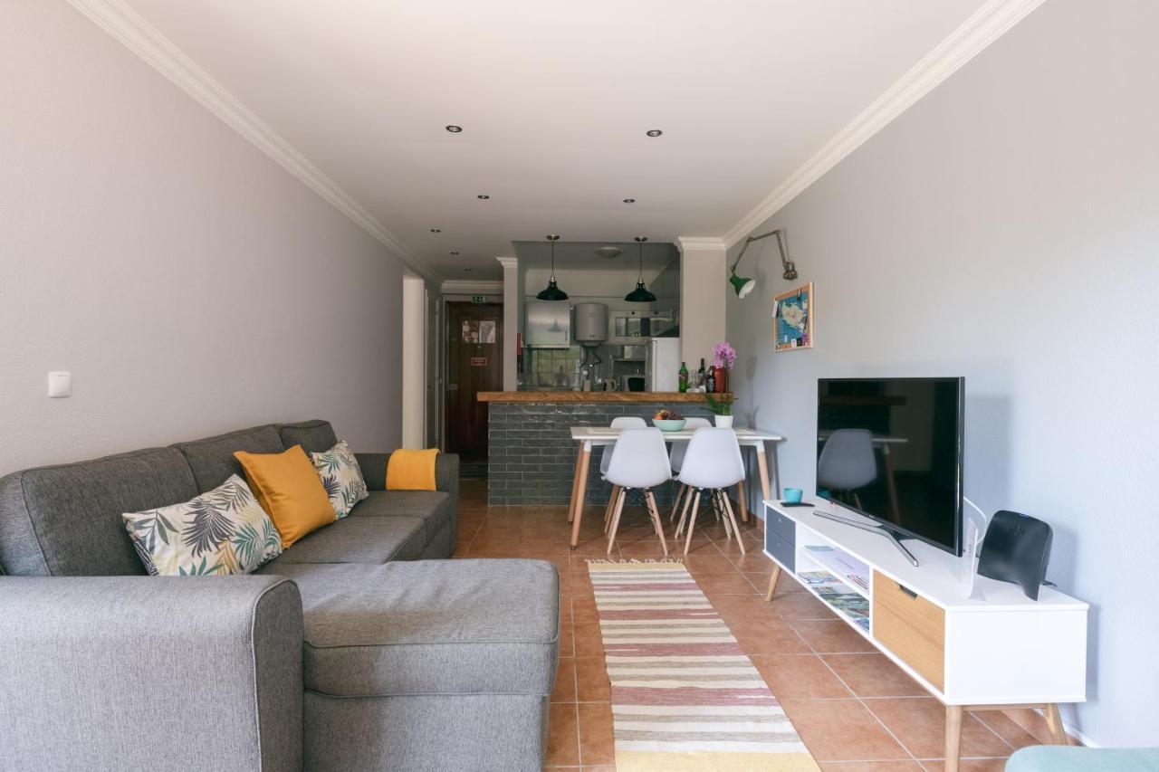 Atlantis Flat. Relaxing Moments Apartment Machico  Bagian luar foto